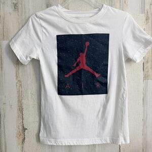 Nike Air Jordan Boys Size M (10-12) White Graphic T-Shirt